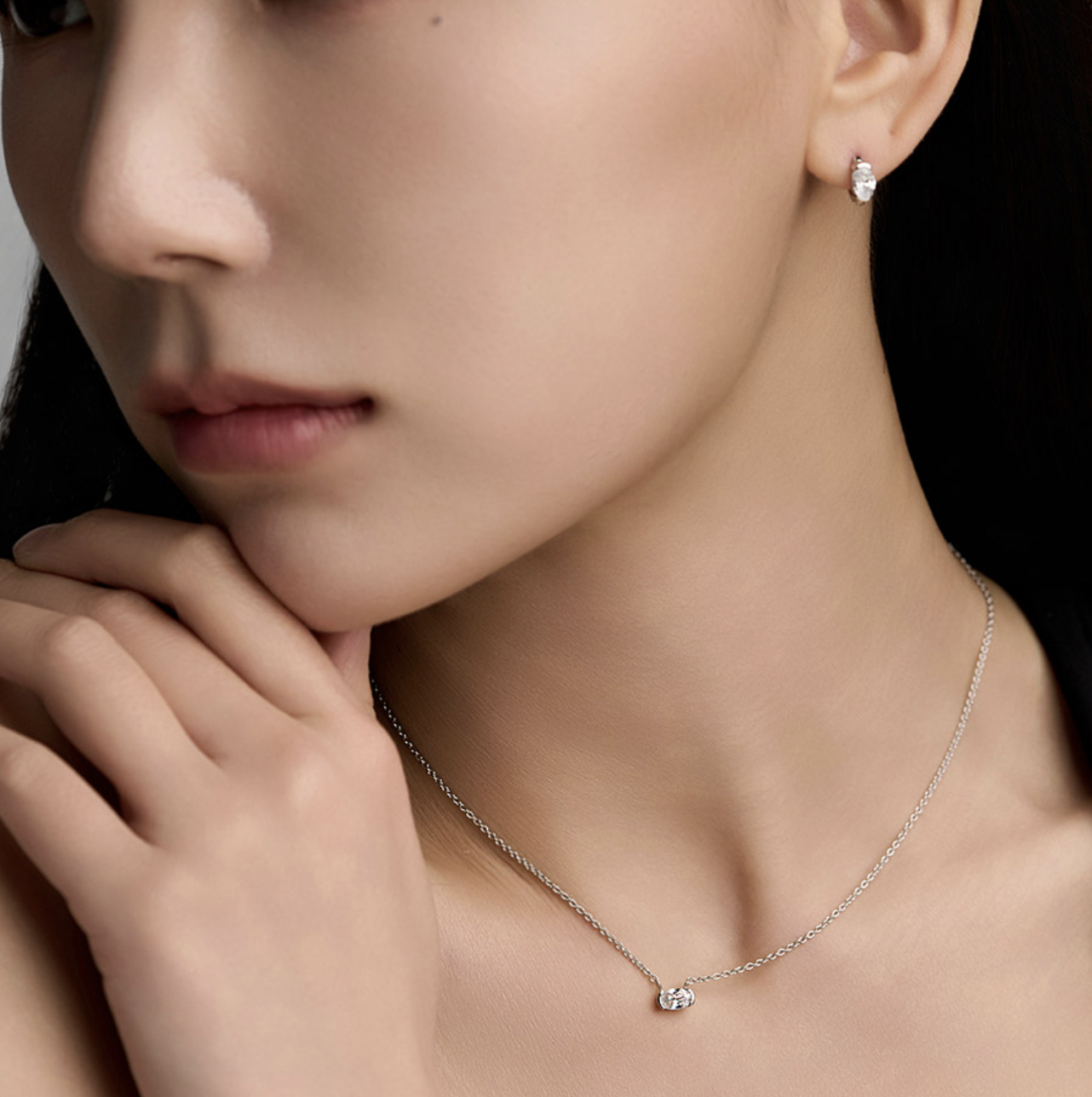 LLOYD 16439766 image 1: 【Pre-Order】LLOYD Silver 925 Petit Oval Necklace