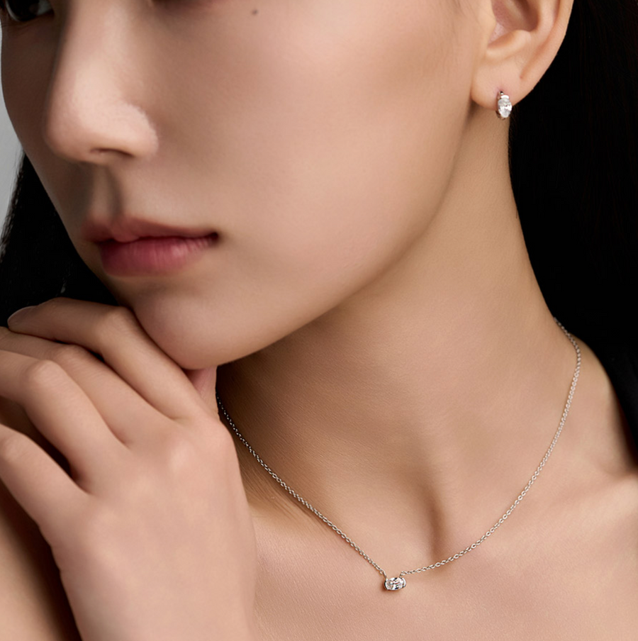 LLOYD 16439766 image 1: 【Pre-Order】LLOYD Silver 925 Petit Oval Necklace