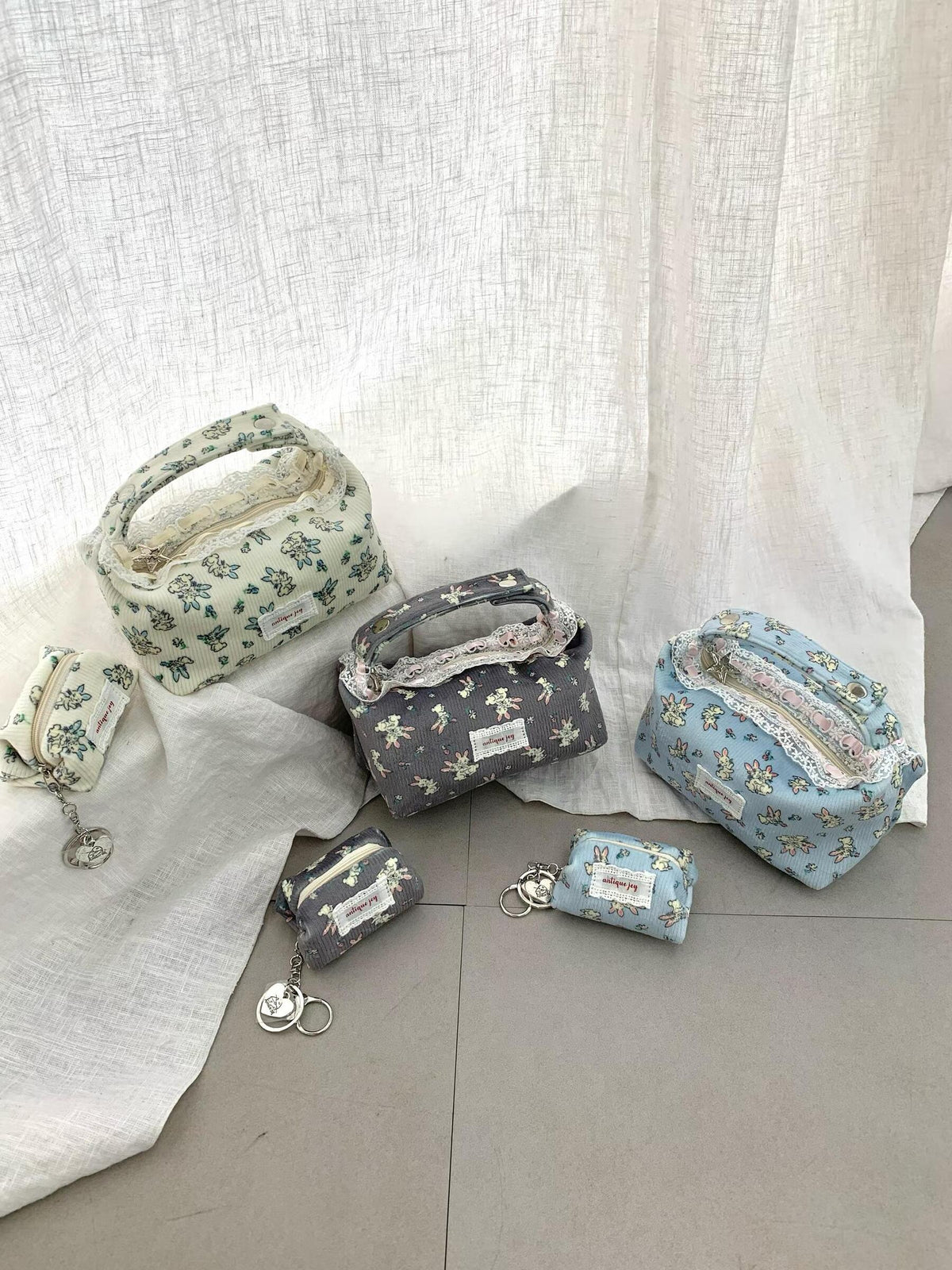ANTIQUEJEY Bunny Makeup Bag