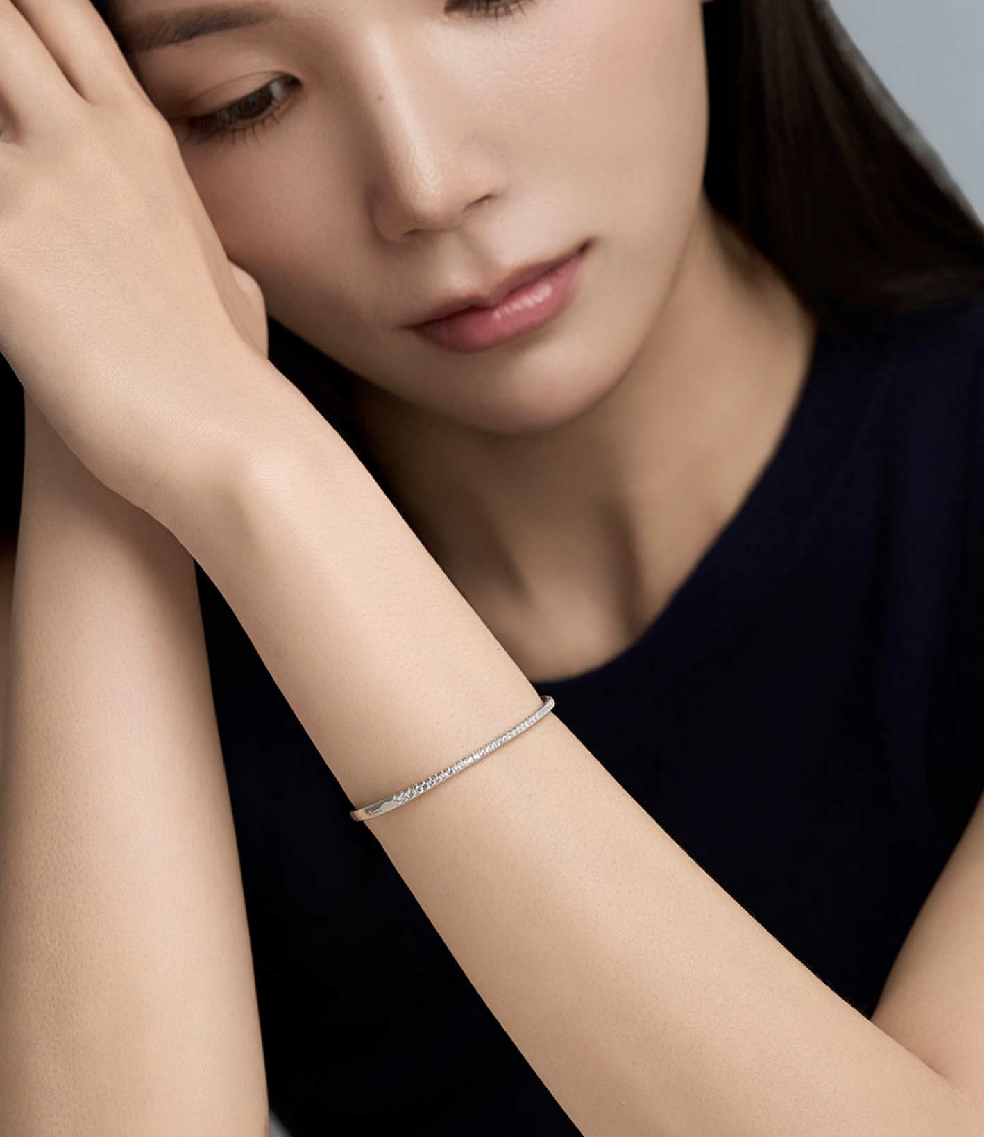 LLOYD 15702896 image 1: 【Pre-Order】Brass Lloyd Essential Half Tennis Bangle