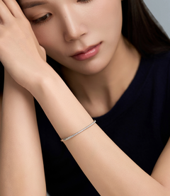 LLOYD 15702896 image 1: 【Pre-Order】Brass Lloyd Essential Half Tennis Bangle