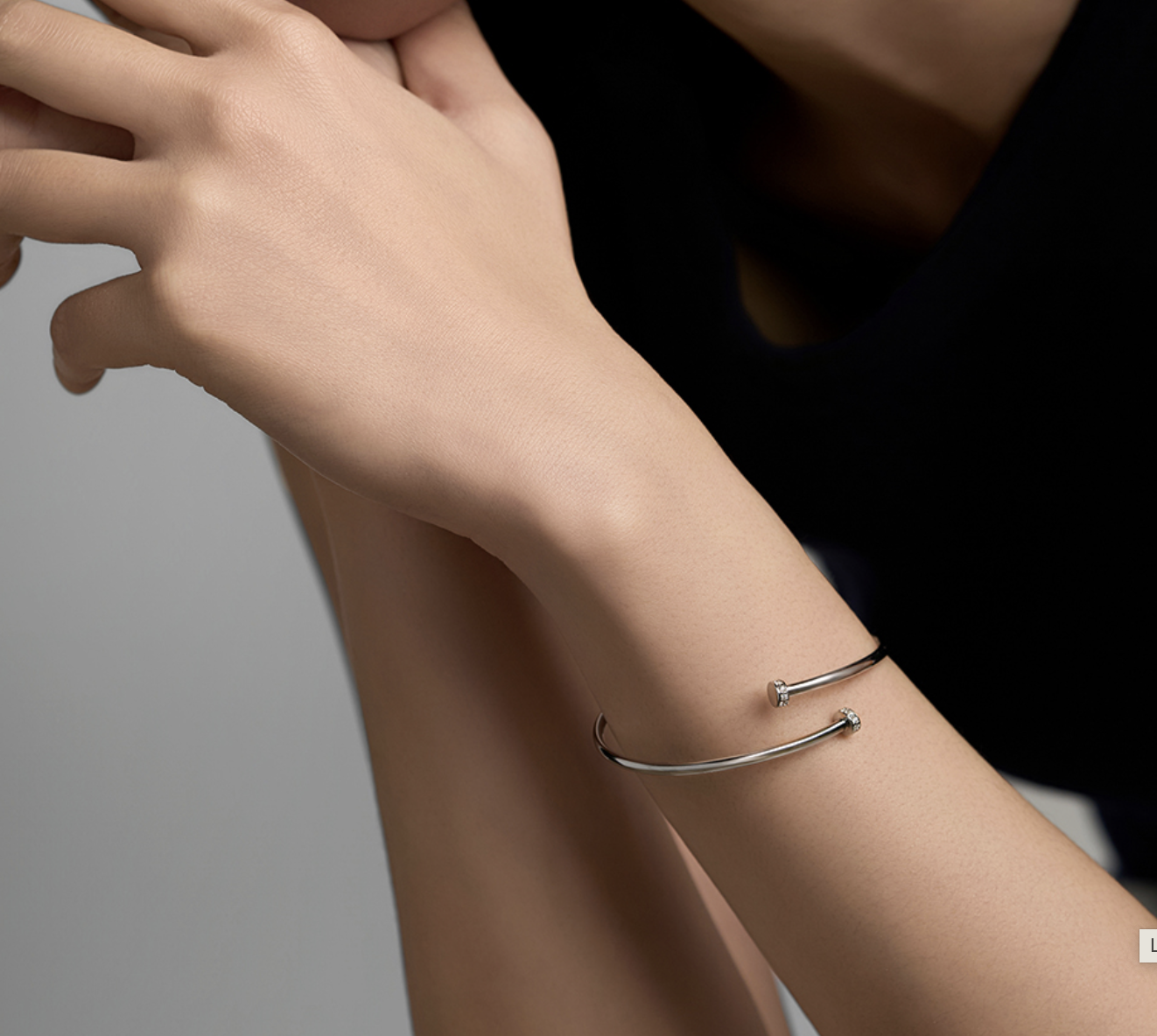 LLOYD 15702919 image 1: 【Pre-Order】Silver 925 Lloyd Essential Peggi Cross Bangle