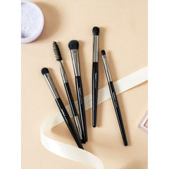 Daiso Korea Palette17 Eye Makeup Brush 5-Piece Set 5 pieces – front packaging